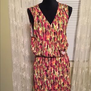Summer dress! Bright colors. Good condition.